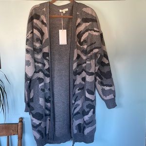 Reborn J gray camouflage cardigan sweater, size 1X